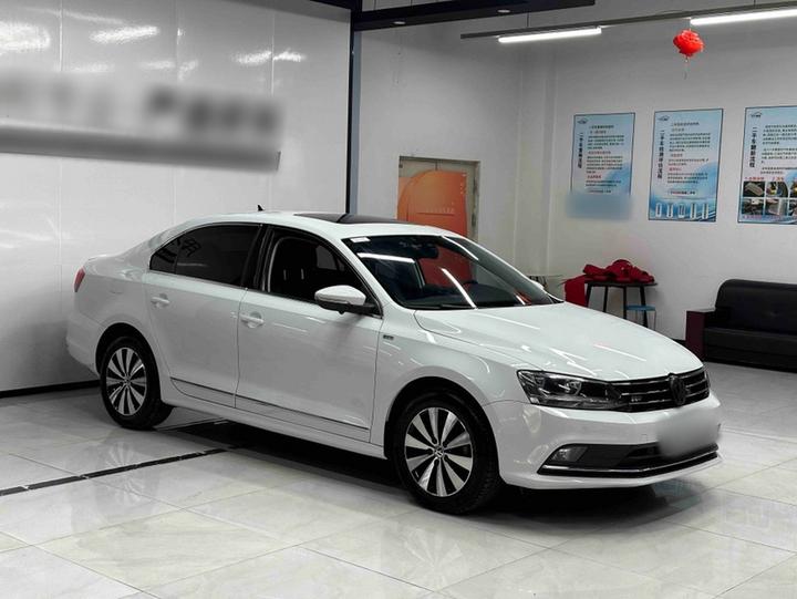 Sagitar 2015 230TSI AT Luxury photo 3