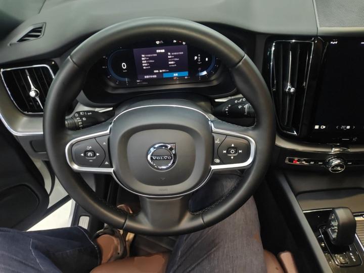 XC60 2024 B5 AWD Luxury