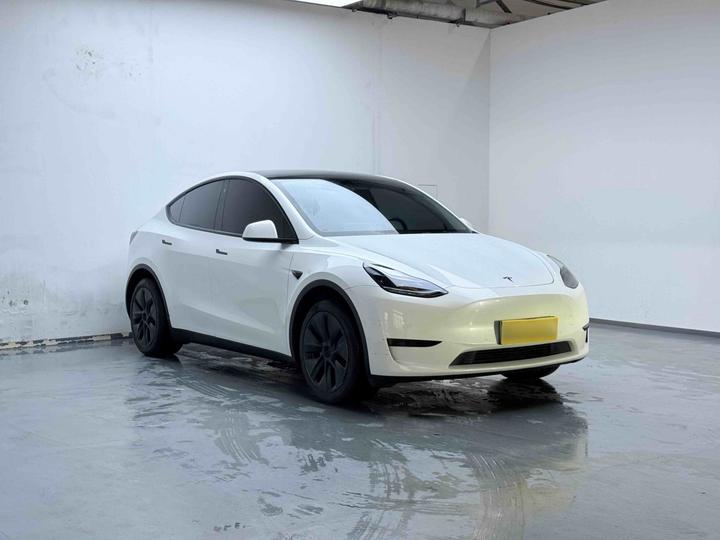 Model Y 2023 RWD photo 3