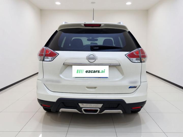 X-Trail 2014 2.0L CVT Comfort 2WD photo 5