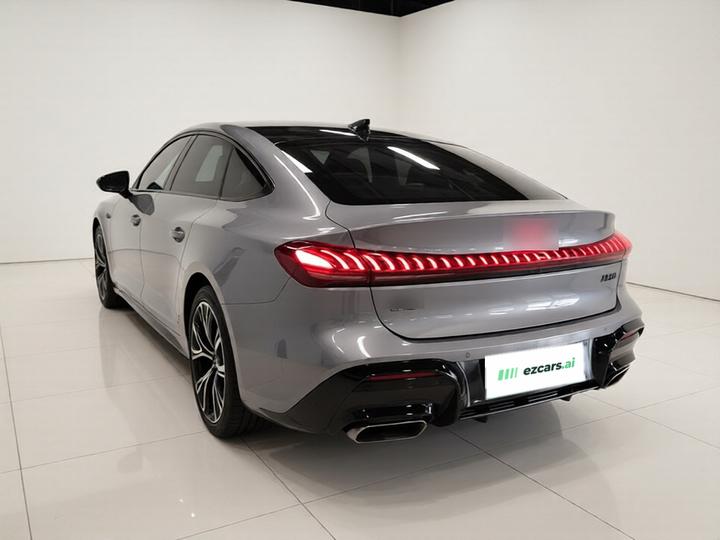 A5L Sportback 2026 TFSI 150kW Exclusive quattro photo 4