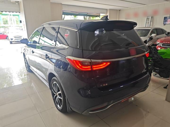 Song MAX 2017 1.5T AT Connected Elite 7-Seater photo 4