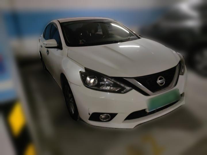 Sylphy 2018 1.6XV CVT Exclusive photo 3