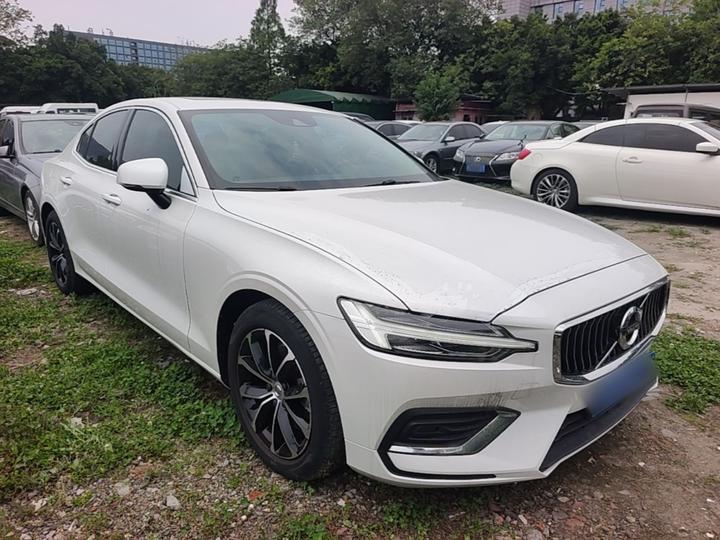 S60 2021 T4 Luxury photo 3