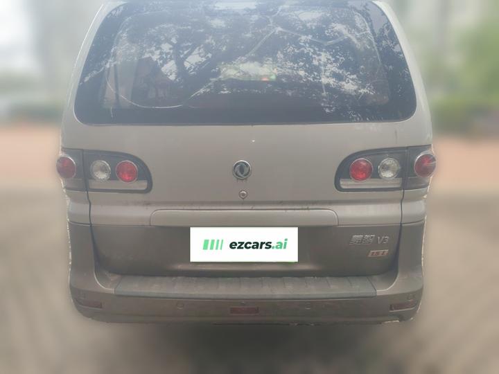 Lingzhi 2016 V3 1.5L 7-Seater Comfort China V photo 5