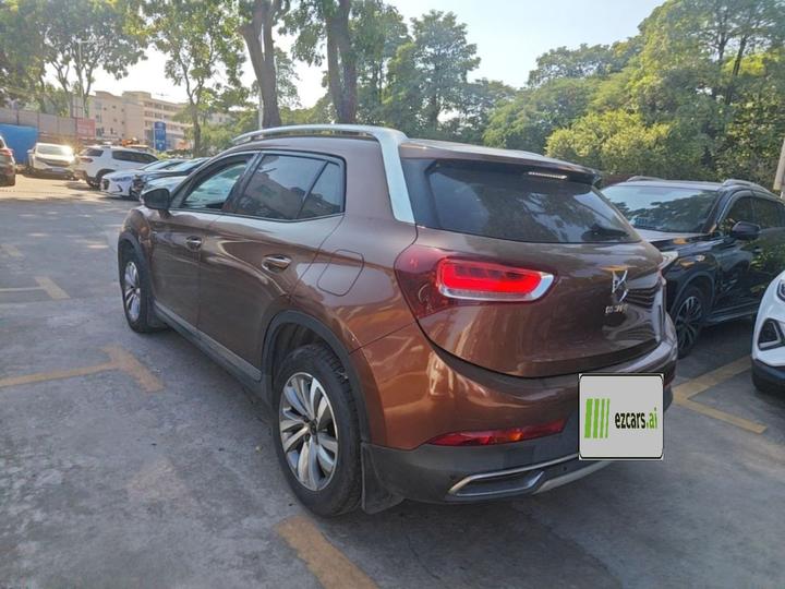 6 2014 1.6T Luxury THP160 photo 4