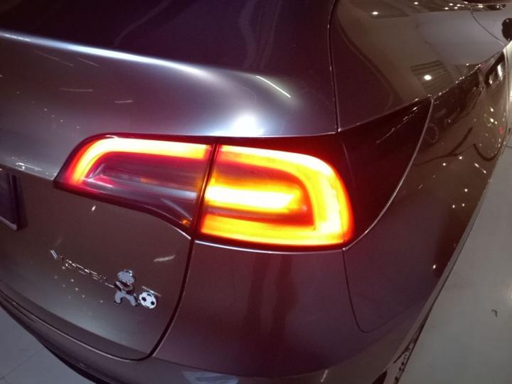 Model Y 2024 RWD photo 7