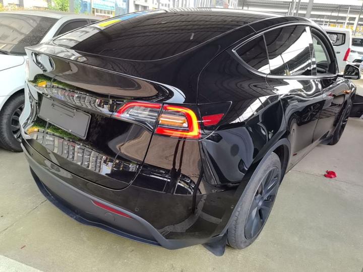 Model Y 2023 RWD photo 4
