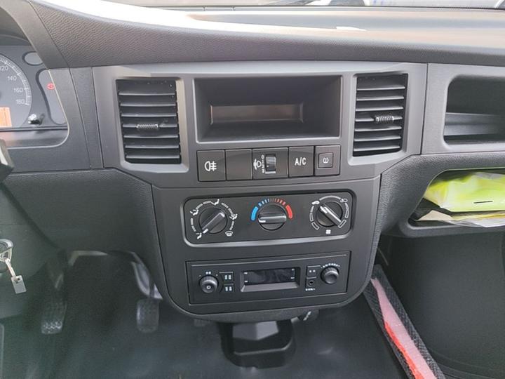 Wuling Zhiguang 2023 1.5L 5/7-Seater photo 8