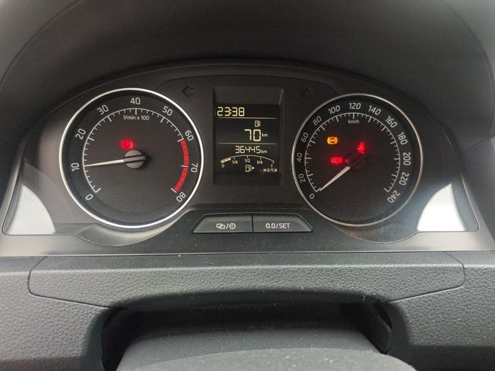 Rapid Spaceback 2016 Facelift 1.6L MT photo 6