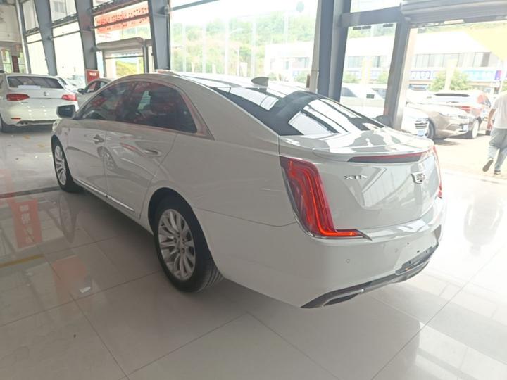 XTS 2018 28T Tech photo 4