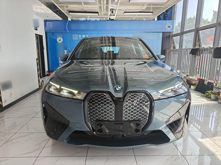iX 2022 xDrive40 photo 2