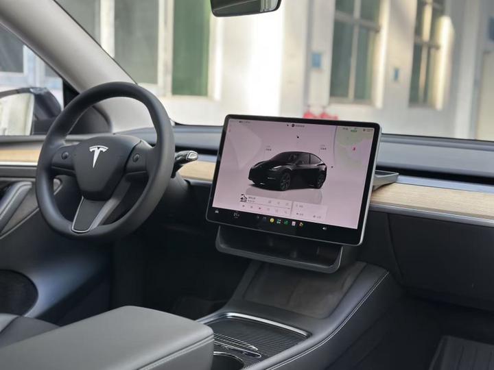 Model Y 2022 RWD photo 4
