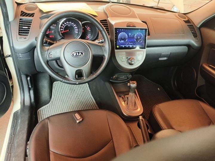 2012 1.6L AT Premium photo 5