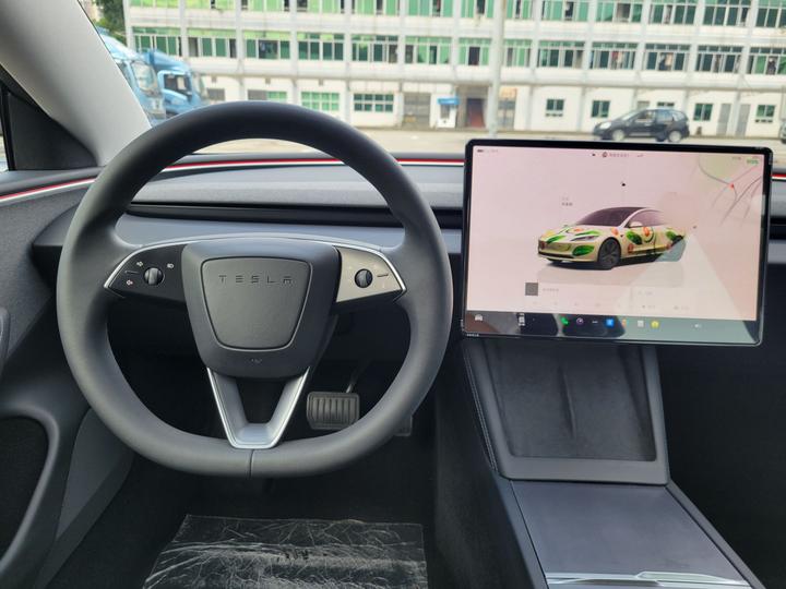 Model 3 2023 RWD photo 2
