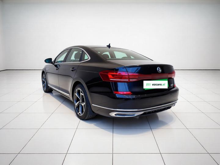 Passat 2024 380TSI Luxury photo 4