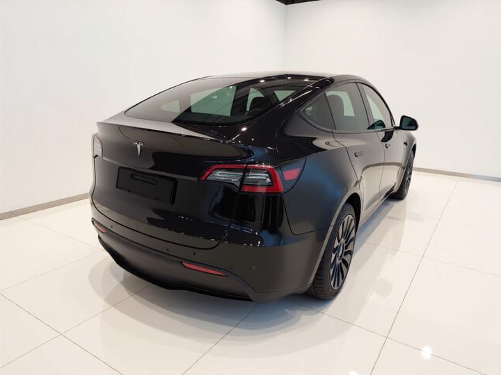 Model Y 2022 Facelift RWD photo 4