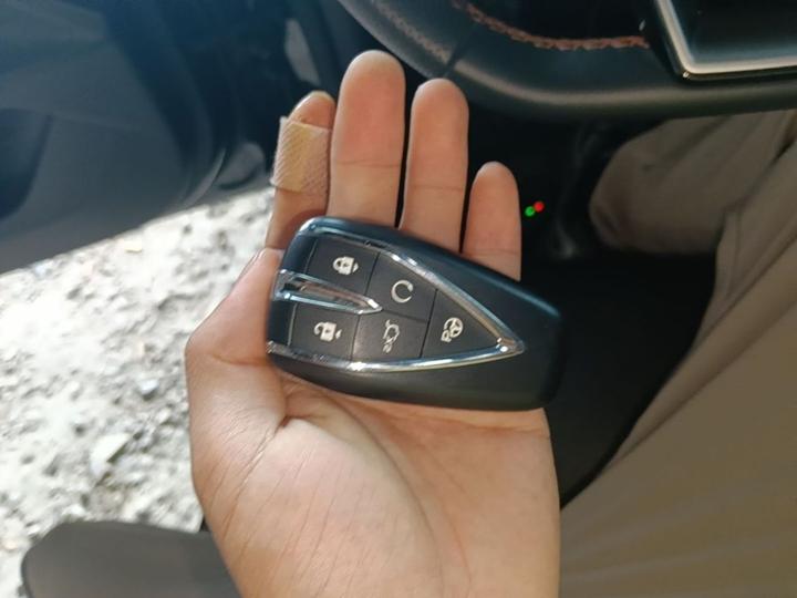 UNI-V 2022 1.5T Pilot photo 8