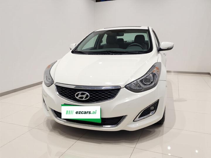 Elantra 2016 1.6L MT Premium photo 2