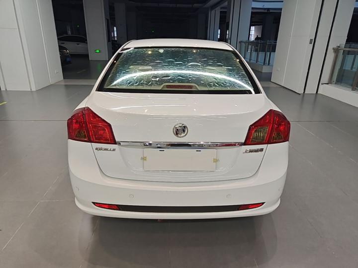 Excelle 2015 1.5L AT Classic photo 5