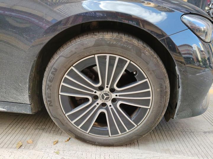 E-Class 2025 E 260 L photo 8