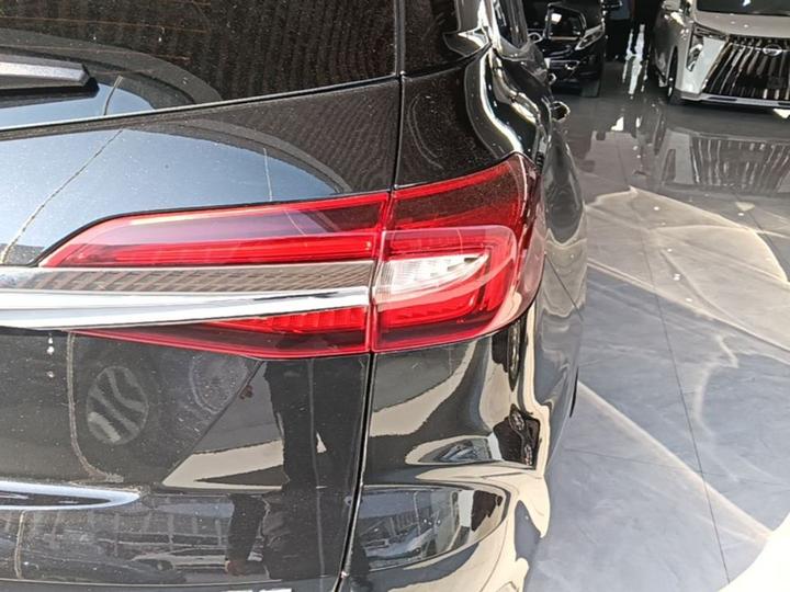 2022 652T AWD Exclusive Flagship 7-Seater photo 7