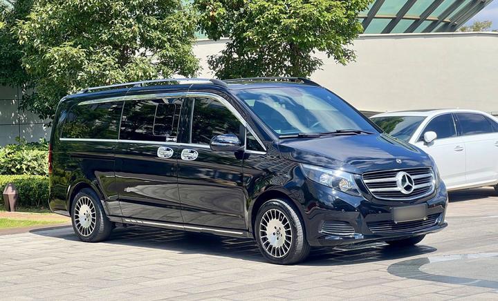 V-Class Parallel Import photo 3