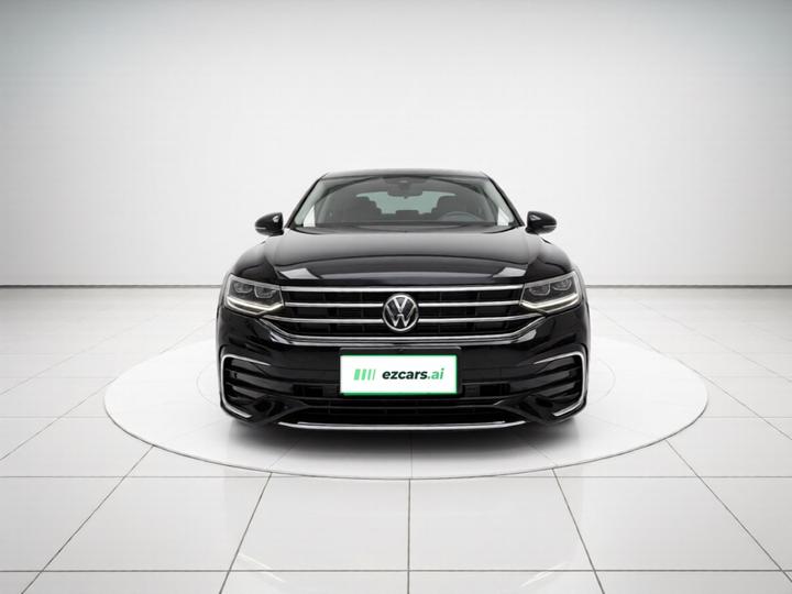 Tiguan L 2022 330TSI AT RWD R-Line photo 2