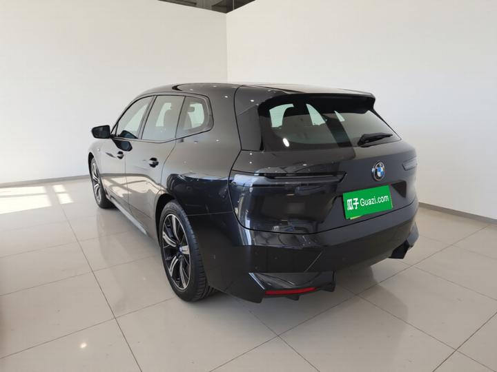 iX 2022 xDrive40 photo 4