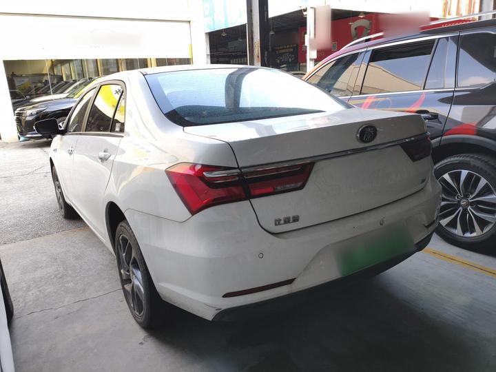 Qin EV 2019 Range Luxury photo 4