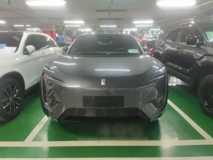 11 2023 Smart Upgraded 90 RWD photo 2