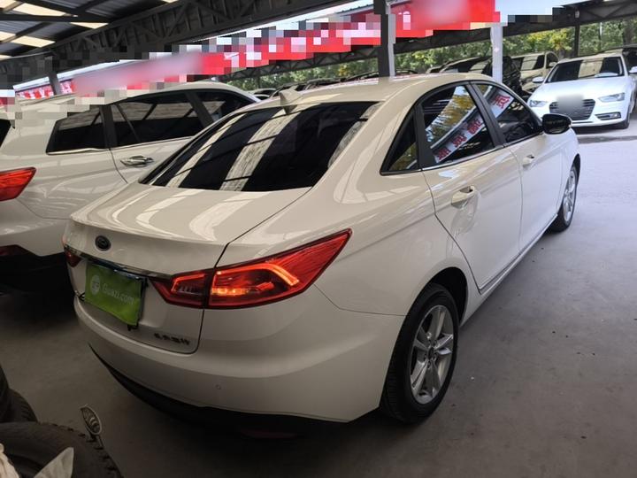 Escort 2019 Facelift 1.5L AT China VI photo 6