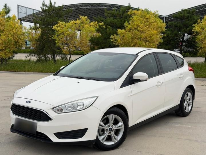 Focus 2018 Hatchback Classic 1.6L AT Comfort