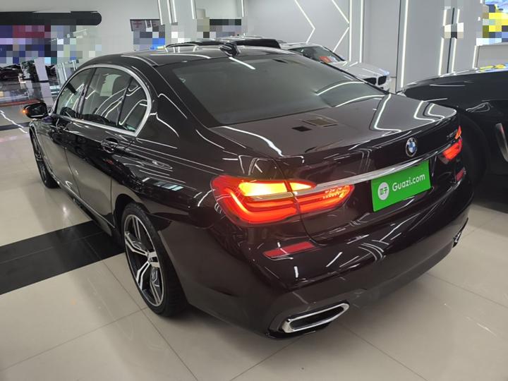 7 Series 2018 740Li Leading M Sport Package photo 4