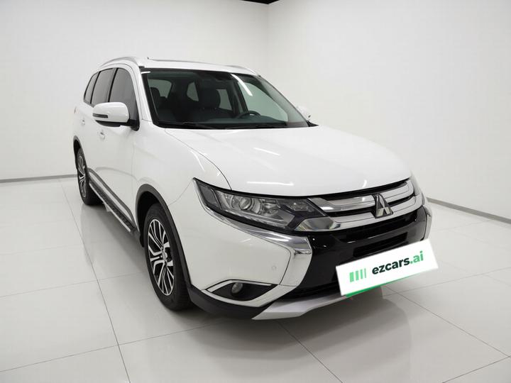 Outlander 2018 2.0L RWD 7-Seater photo 3