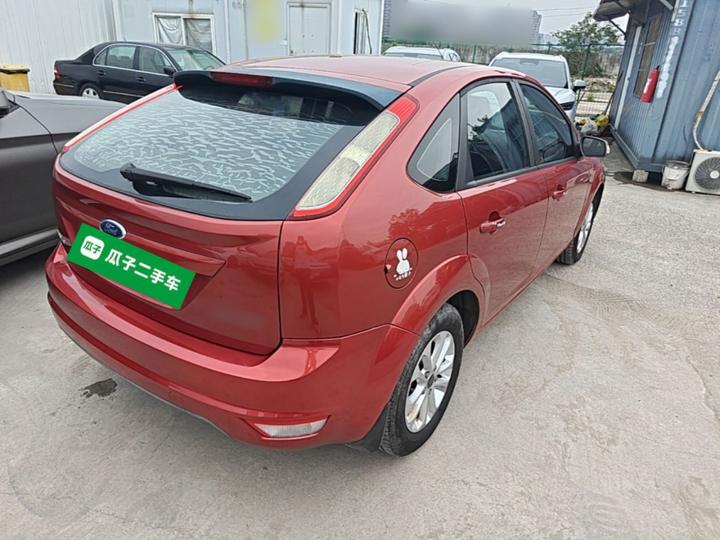 Focus 2013 Hatchback Classic 1.8L AT photo 4