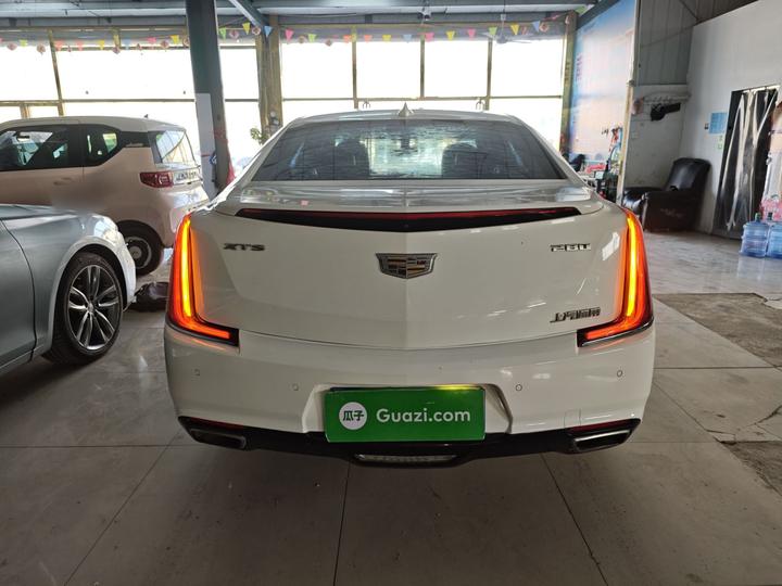 XTS 2018 28T Tech photo 5