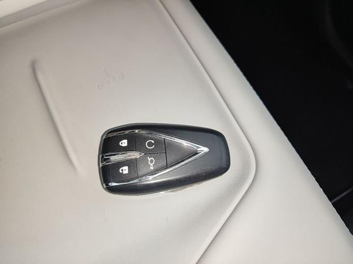 UNI-Z 2025 1.5T Luxury photo 8