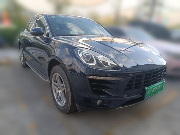 2017 Macan 2.0T photo 3
