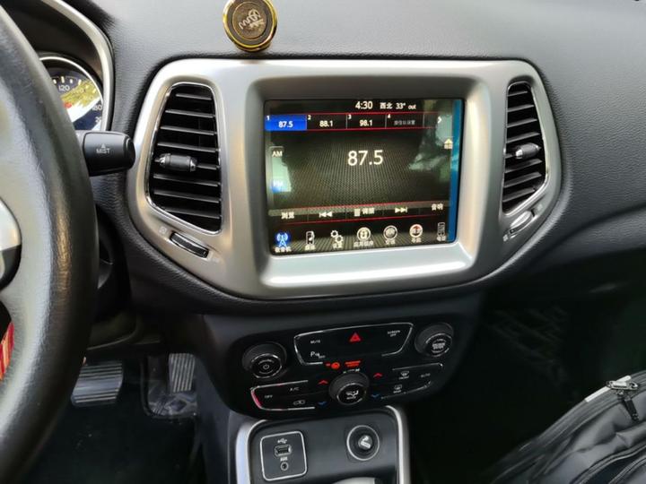 Compass 2017 200T AT photo 8