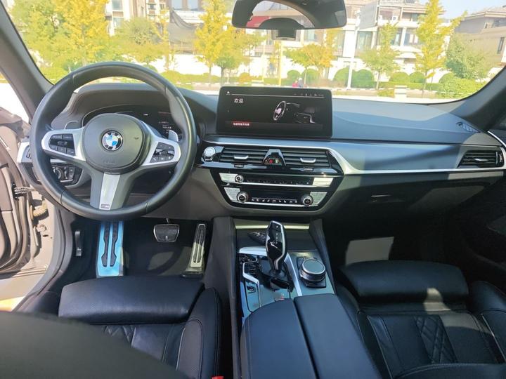 5 Series Imported 2022 Facelift 540i M Sport Package photo 5