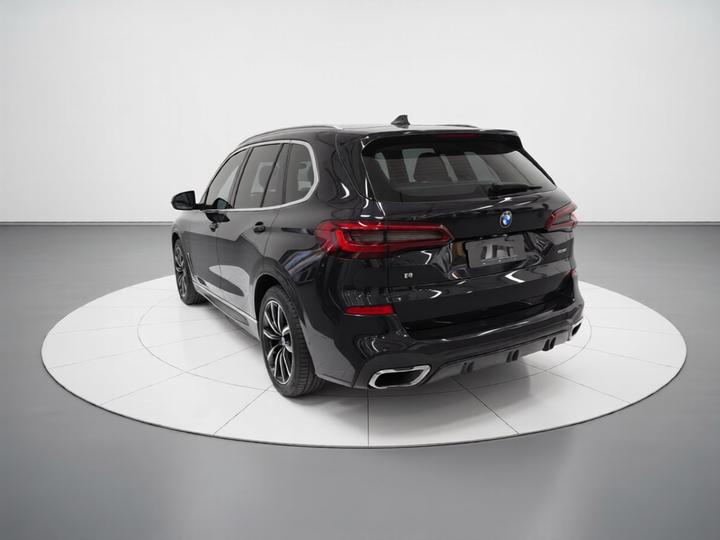 X5 Imported 2022 xDrive30i M Sport Package photo 4