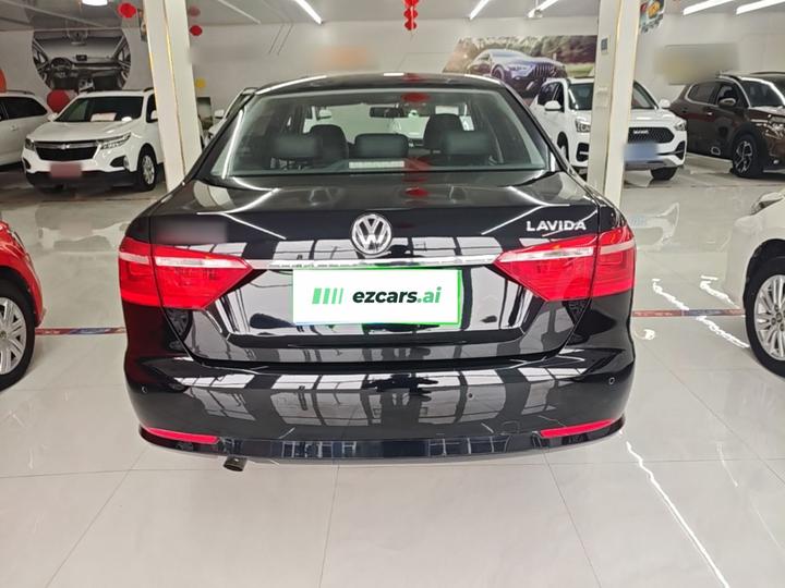 Lavida 2013 Facelift Classic 1.6L AT Comfort photo 3