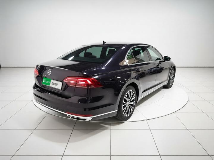 2018 Facelift 380TSI RWD Business photo 4