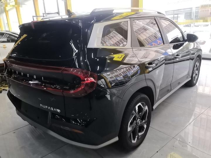 ix35 2023 2.0L Premium LUX photo 6