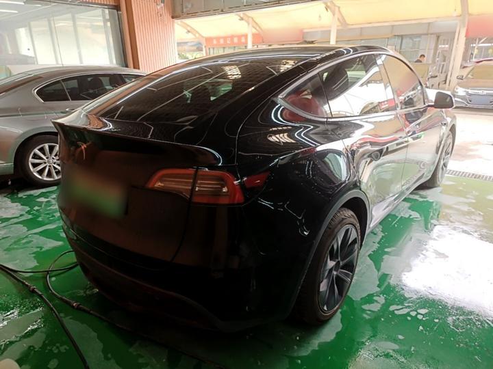 Model Y 2024 RWD photo 4