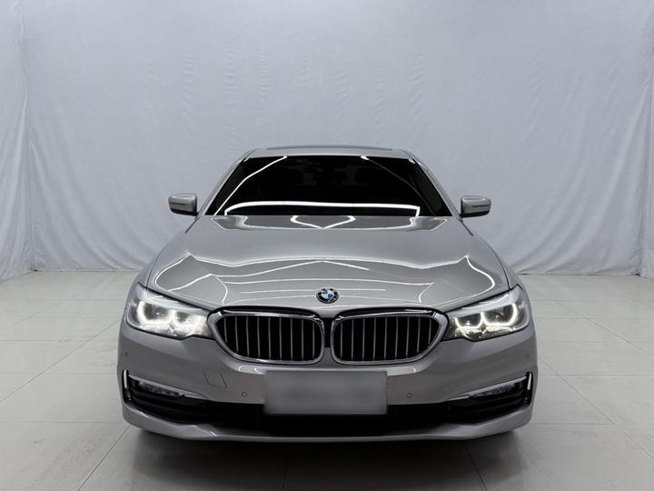 5 Series 2018 528Li Special photo 2