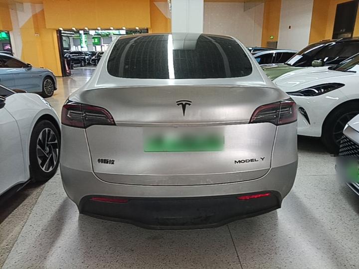 Model Y 2022 Facelift RWD photo 3