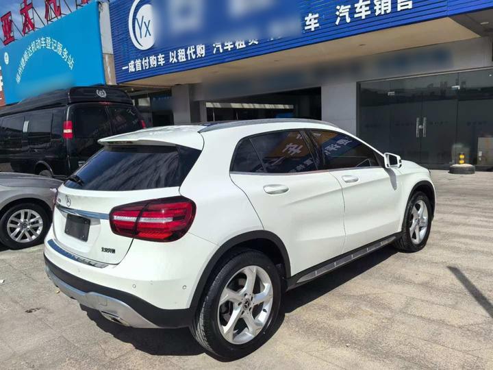 GLA 2018 GLA 200 Dynamic photo 4