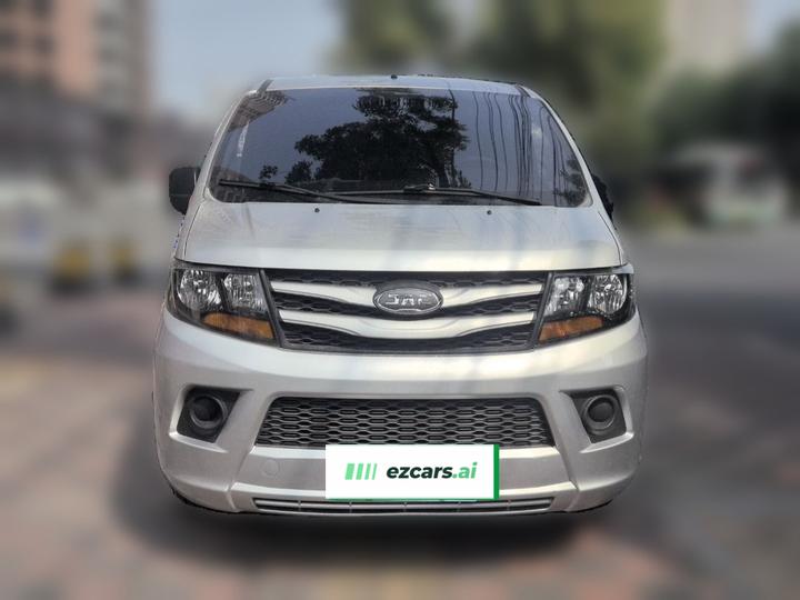 Refine M3 2018 1.6L 7-Seater photo 2